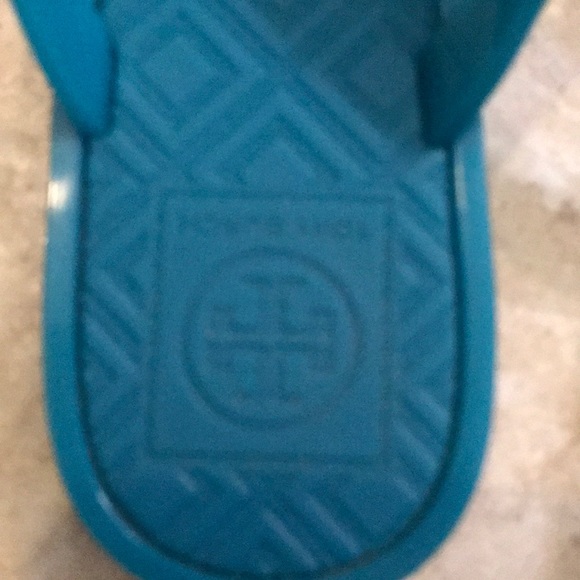 Tory Burch Flipflop sandals size 6 - Picture 3 of 4